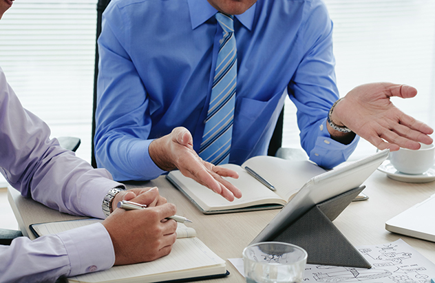 協力会社と打合せ